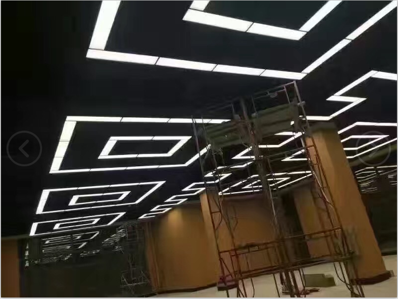 ˇg^